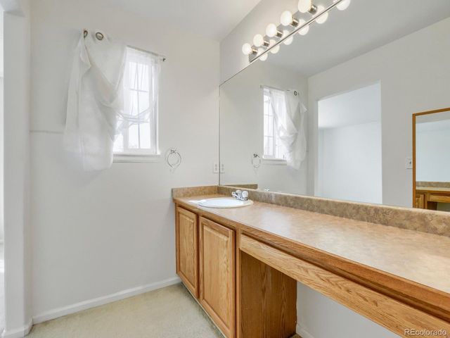 19355 E 58th Dr, Aurora, CO 80019