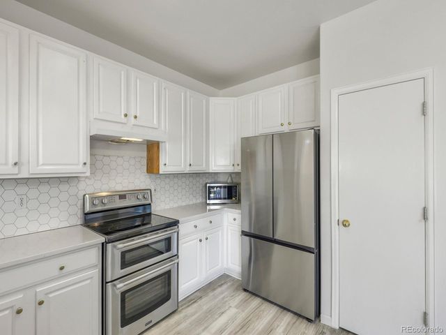 19355 E 58th Dr, Aurora, CO 80019