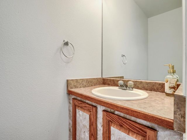 19355 E 58th Dr, Aurora, CO 80019
