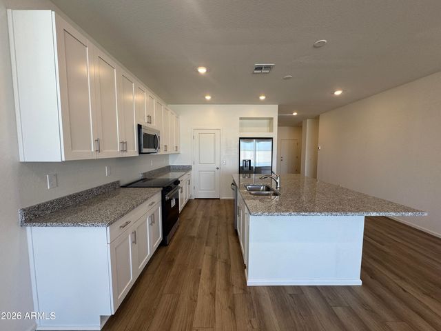 17990 W SAND HILLS Drive, Surprise, AZ 85387