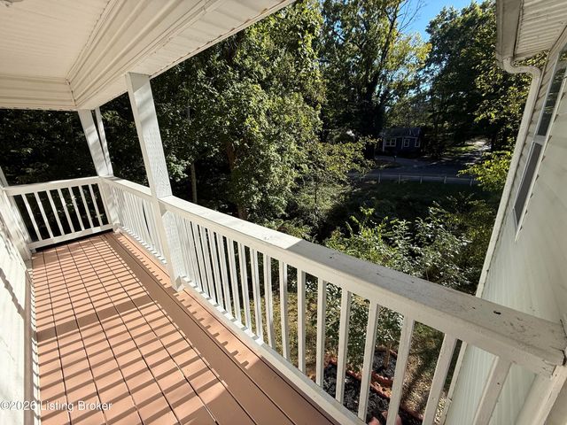 6652 Ashbrooke Dr, Pewee Valley, KY 40056