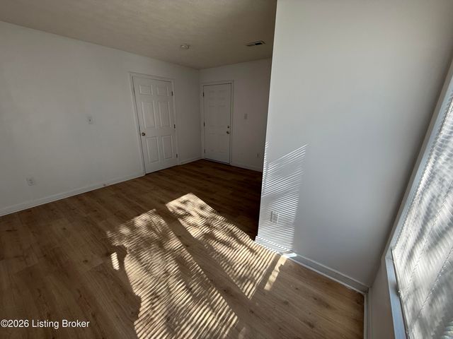6652 Ashbrooke Dr, Pewee Valley, KY 40056