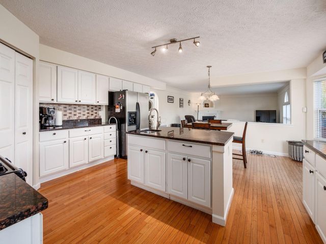 210 Pinecrest Drive, Delaware, OH 43015