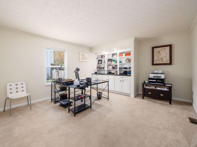 210 Pinecrest Drive, Delaware, OH 43015