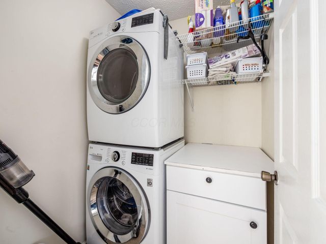 210 Pinecrest Drive, Delaware, OH 43015