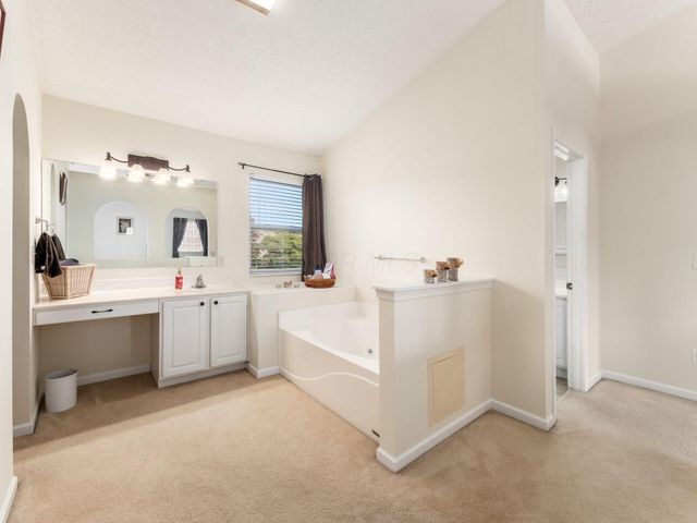 210 Pinecrest Drive, Delaware, OH 43015