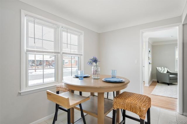 15219 University Street, Allen Park, MI 48101