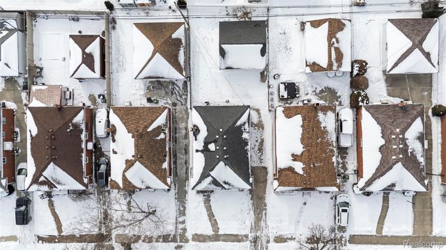 15219 University Street, Allen Park, MI 48101