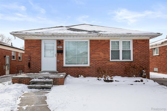 15219 University Street, Allen Park, MI 48101