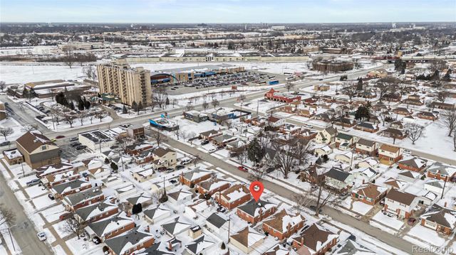 15219 University Street, Allen Park, MI 48101