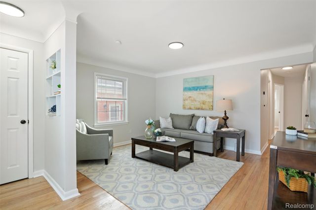 15219 University Street, Allen Park, MI 48101