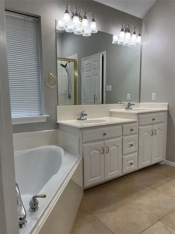 2305 Hickory Leaf Lane, Flower Mound, TX 75022