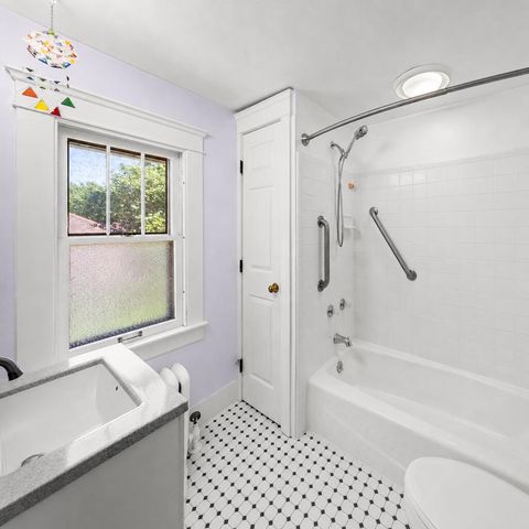 515 N Ashley Street, Ann Arbor, MI 48103
