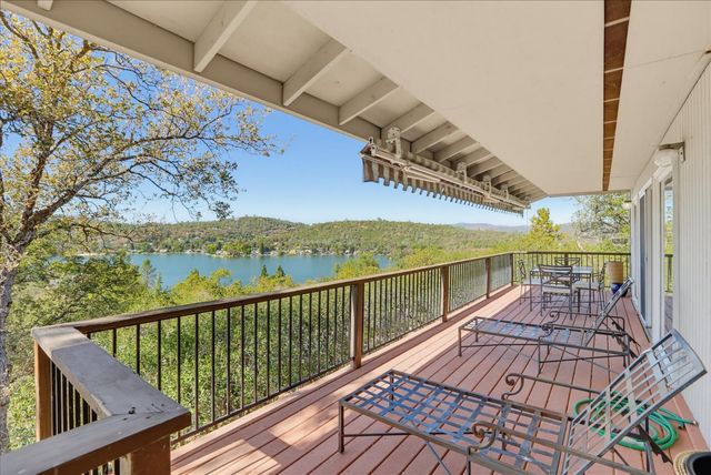 11880 Goldfinch Ct, Penn Valley, CA 95946