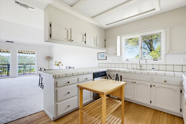 11880 Goldfinch Ct, Penn Valley, CA 95946