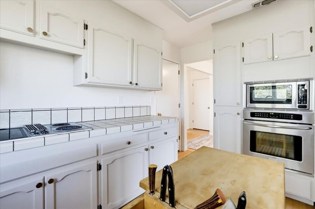 11880 Goldfinch Ct, Penn Valley, CA 95946
