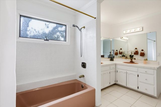 11880 Goldfinch Ct, Penn Valley, CA 95946