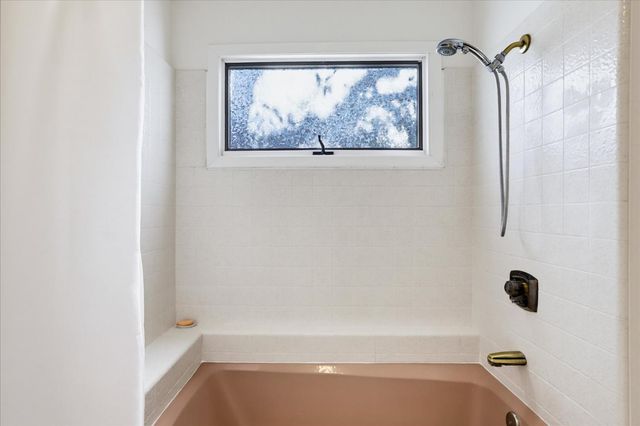 11880 Goldfinch Ct, Penn Valley, CA 95946