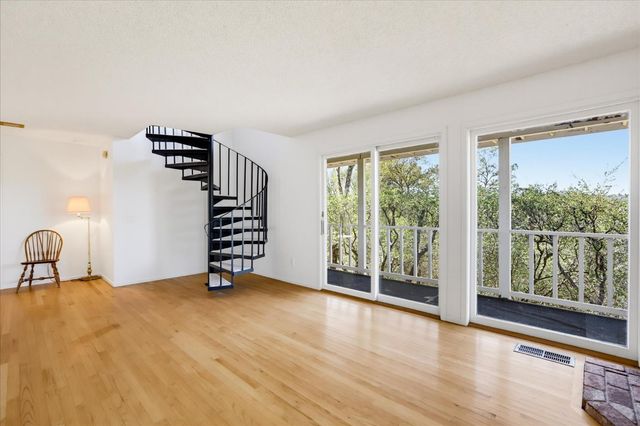 11880 Goldfinch Ct, Penn Valley, CA 95946