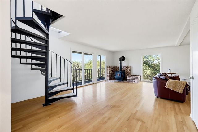 11880 Goldfinch Ct, Penn Valley, CA 95946