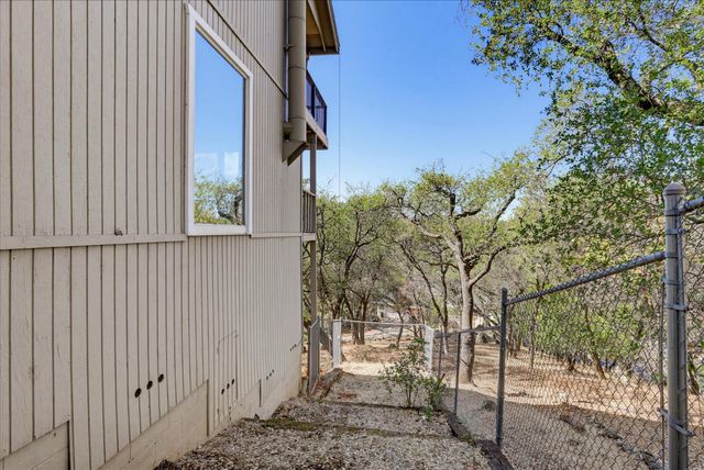 11880 Goldfinch Ct, Penn Valley, CA 95946
