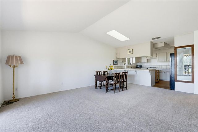 11880 Goldfinch Ct, Penn Valley, CA 95946