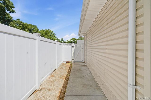 2934 Kinloch Road, Wantagh, NY 11793