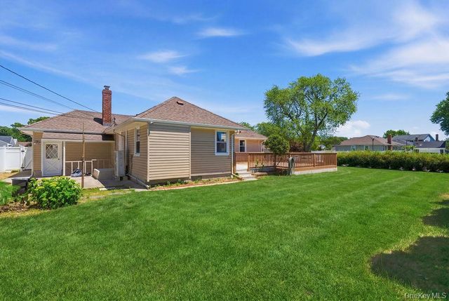 2934 Kinloch Road, Wantagh, NY 11793