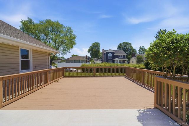 2934 Kinloch Road, Wantagh, NY 11793