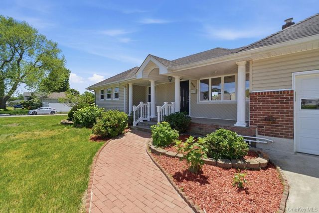 2934 Kinloch Road, Wantagh, NY 11793
