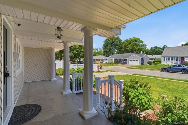 2934 Kinloch Road, Wantagh, NY 11793