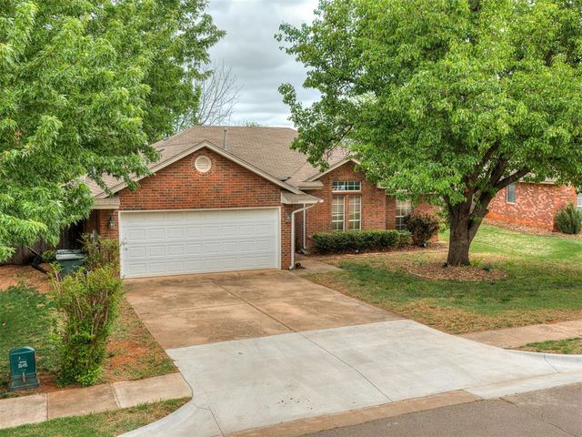 1019 Pruett Drive, Edmond, OK 73003