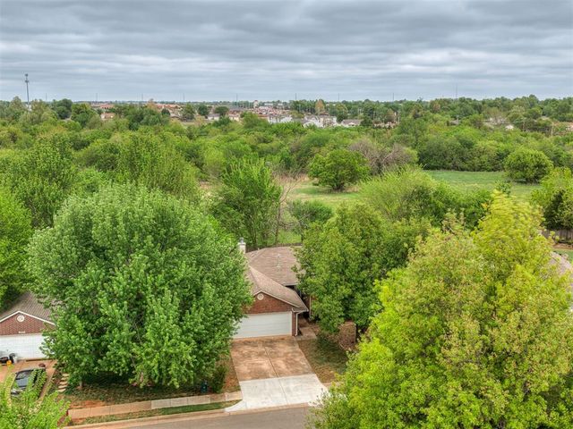 1019 Pruett Drive, Edmond, OK 73003