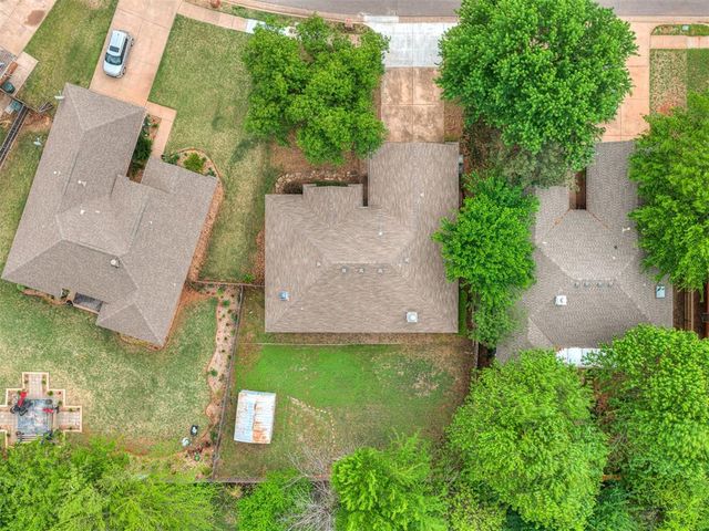 1019 Pruett Drive, Edmond, OK 73003