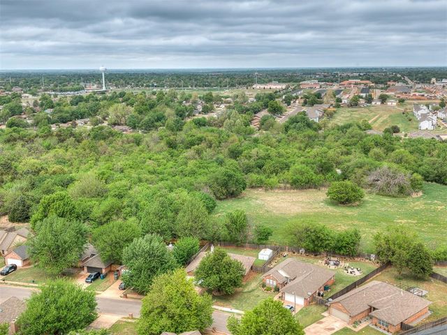 1019 Pruett Drive, Edmond, OK 73003