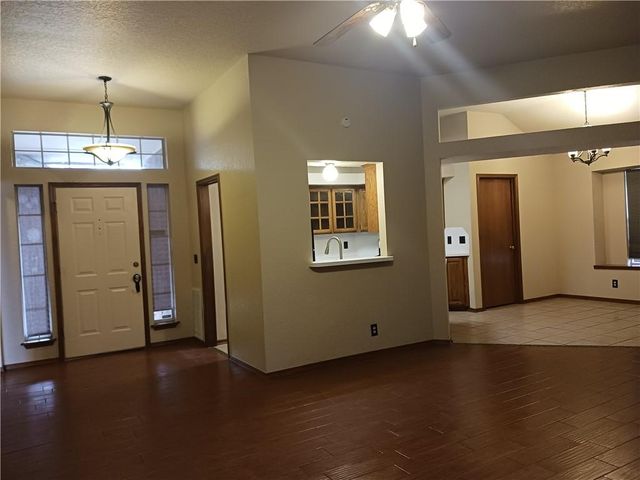 1019 Pruett Drive, Edmond, OK 73003