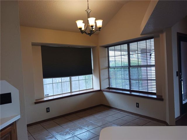 1019 Pruett Drive, Edmond, OK 73003