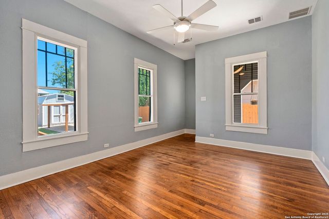 925 Lamar, San Antonio, TX 78202