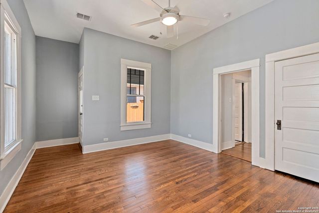 925 Lamar, San Antonio, TX 78202