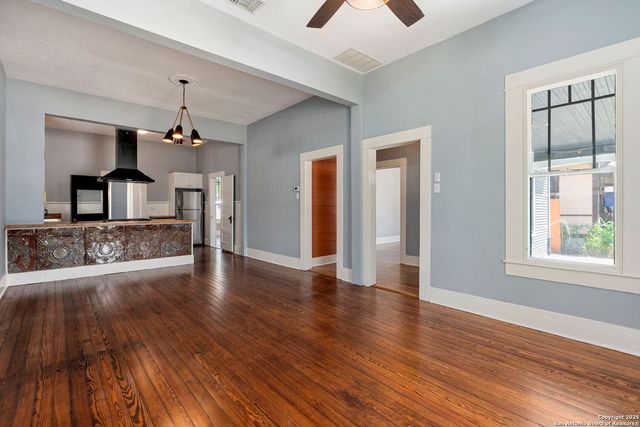 925 Lamar, San Antonio, TX 78202