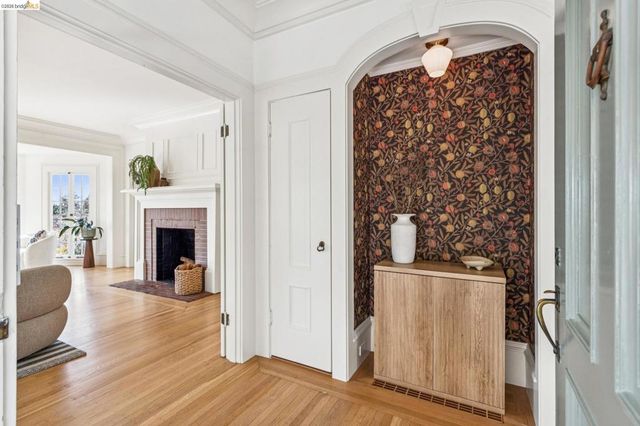 865 Contra Costa Ave, Berkeley, CA 94707