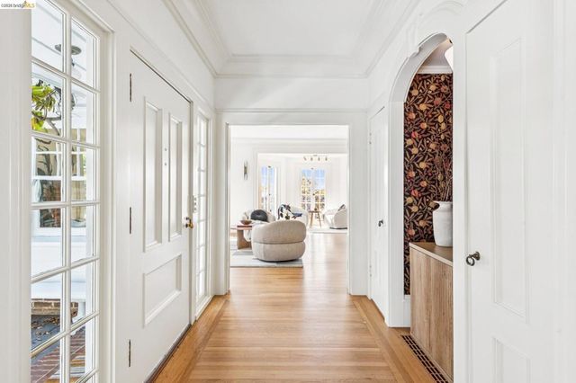 865 Contra Costa Ave, Berkeley, CA 94707