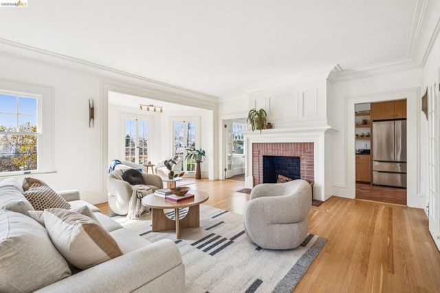 865 Contra Costa Ave, Berkeley, CA 94707