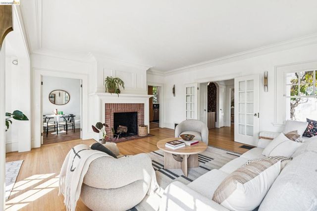 865 Contra Costa Ave, Berkeley, CA 94707