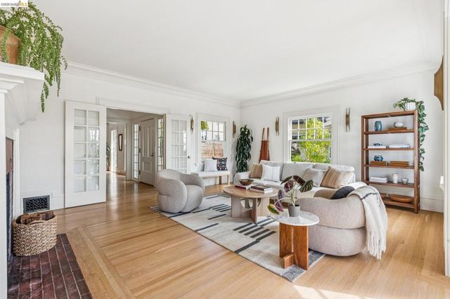 865 Contra Costa Ave, Berkeley, CA 94707
