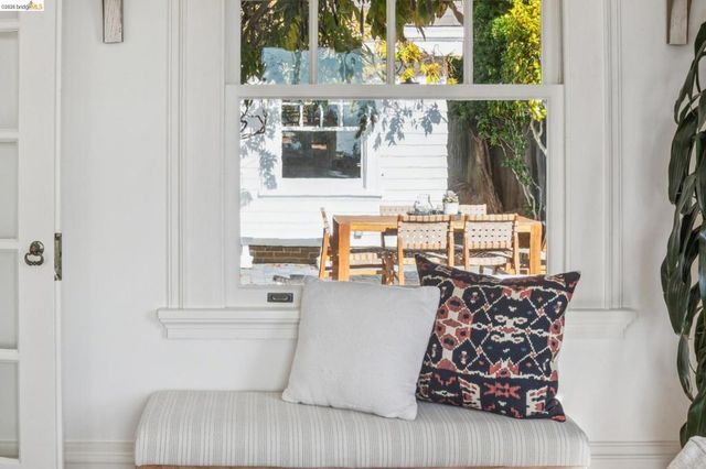 865 Contra Costa Ave, Berkeley, CA 94707