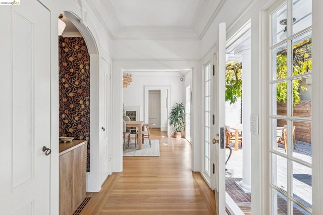 865 Contra Costa Ave, Berkeley, CA 94707