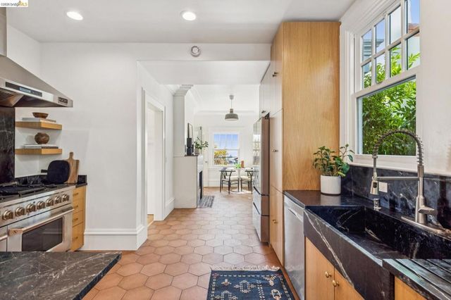 865 Contra Costa Ave, Berkeley, CA 94707