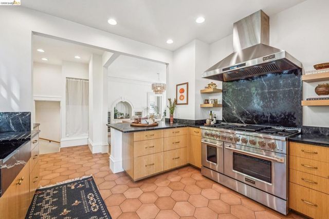 865 Contra Costa Ave, Berkeley, CA 94707