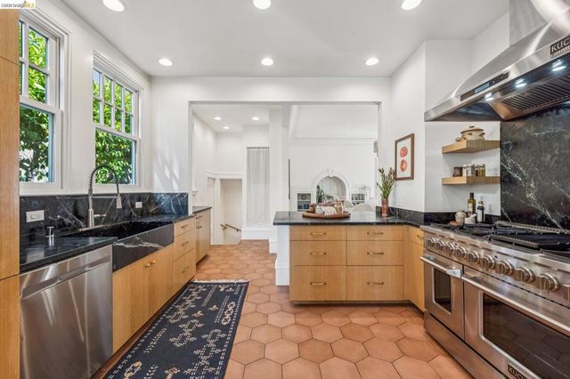 865 Contra Costa Ave, Berkeley, CA 94707